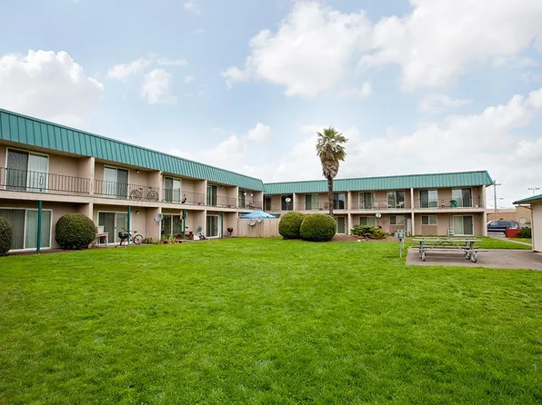 Fairfield Village, 1071 Fairfield Ave #D30c4779a, Eugene, OR 97402