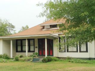 223 N Texas St, Pittsburg, TX 75686