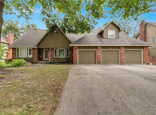 3400 SW 22nd St, Blue Springs, MO 64015