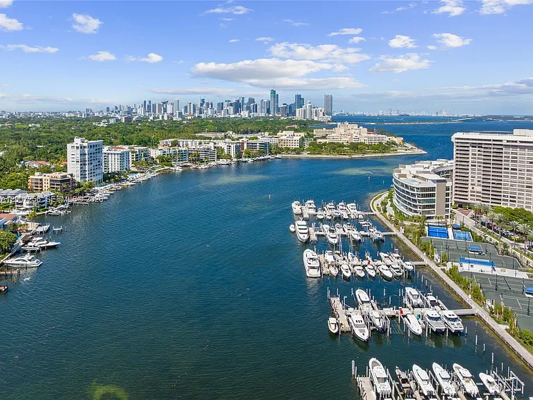 5 Grove Isle Dr #S401 — Photo 47