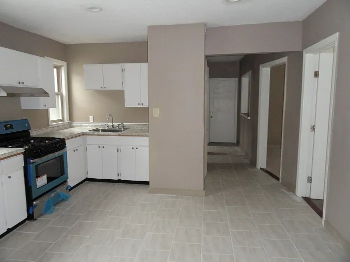 106-108 Lyme St #2 — Photo 7