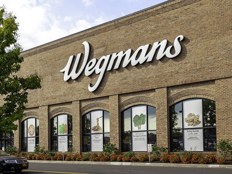 Windsor Mystic River is conveniently located next to Wegmans.