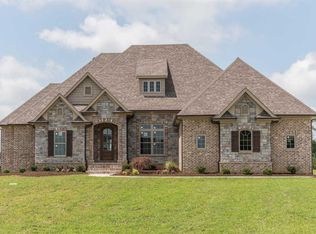 105 Willow Oak Way, Georgetown, KY 40324