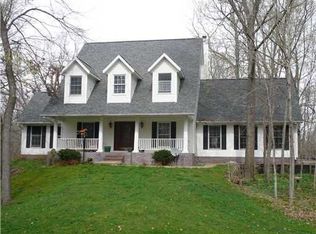 4237 Indian Boundary Rd, Center Point, IA 52213