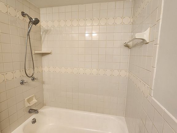5th image of 2744 Dalton Ave #1