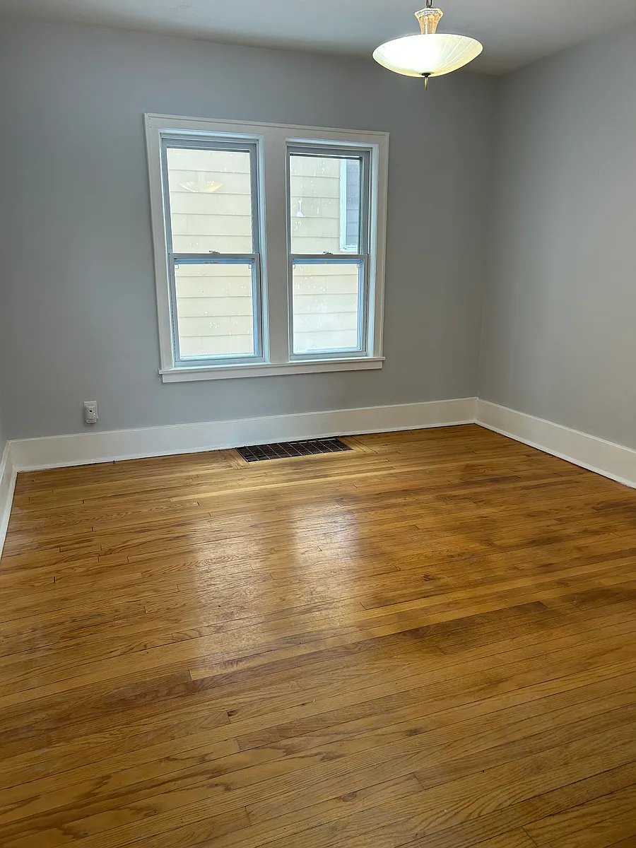 Building Photo - 124-26 Woodruff Ave #124