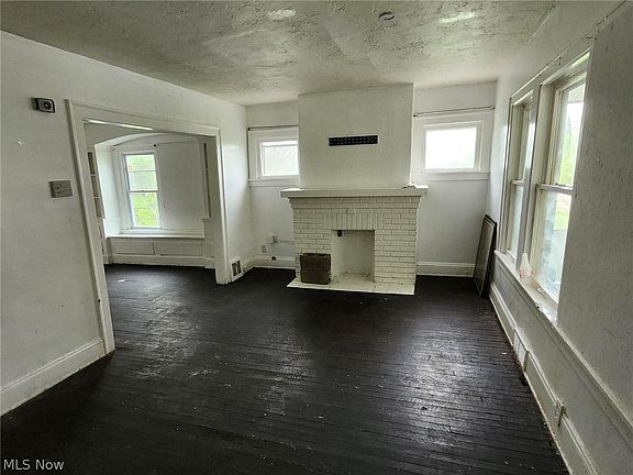 3rd image of 3537 E 144th St