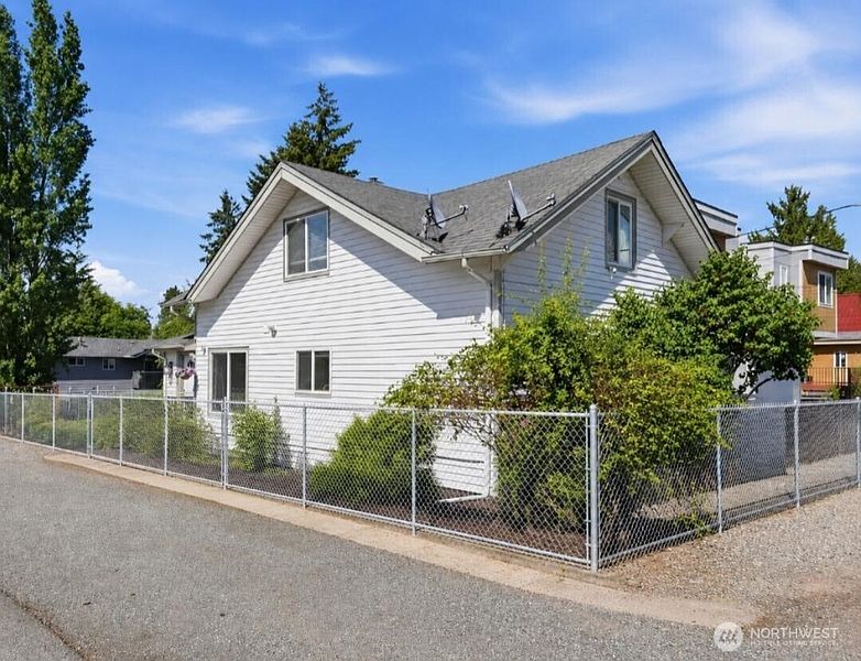 2nd image of 11546 85th Avenue S