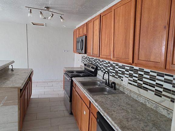 5th image of 4205 Austin Pl