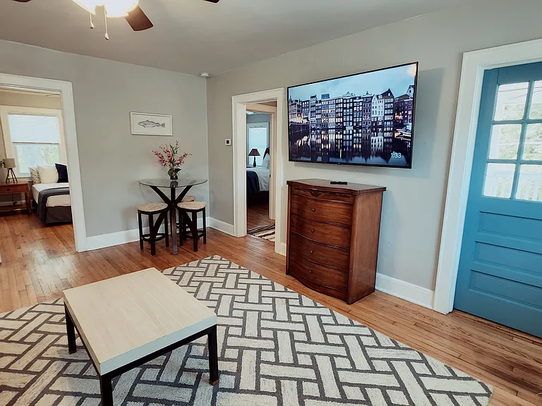 1300 S Court St #1304 — Photo 6
