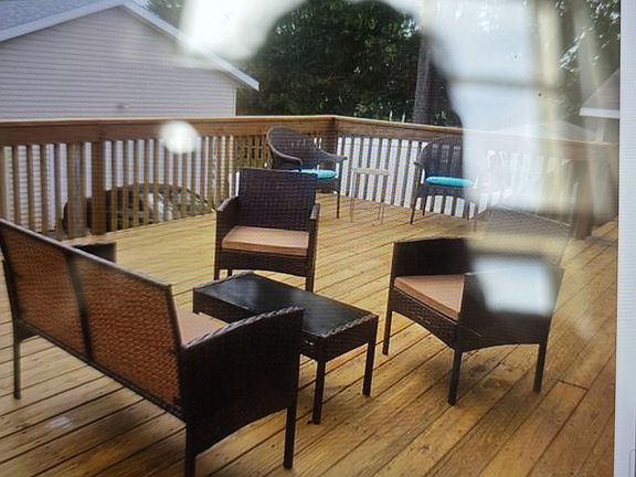 4th image of 1910 2nd St NW