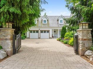 9228 Pier St #A, Lakeside, MI 49116