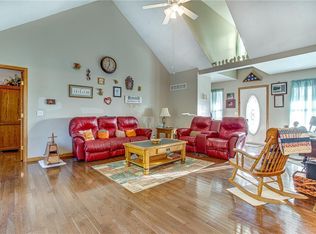 1925 Clevenger Ln, Excelsior Springs, MO 64024