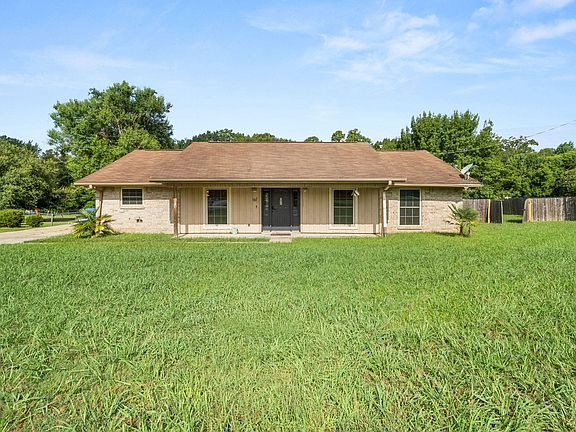 2nd image of 161 Sunny Lee Ln