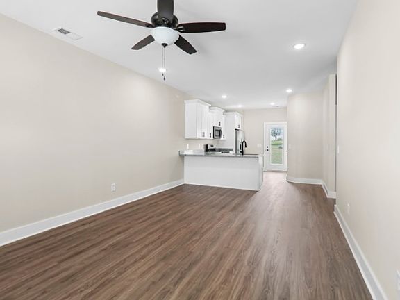 3rd image of 1003 Oak St #B