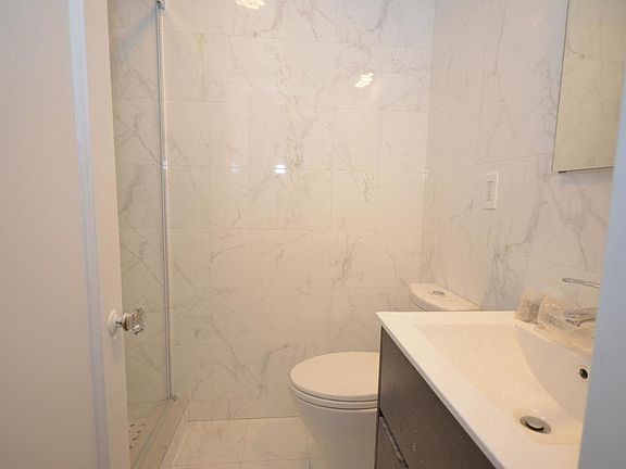 4th image of 170 Burns St