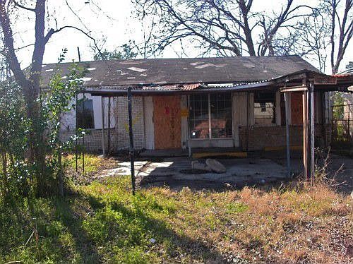 1st image of 10526 Fairland Dr