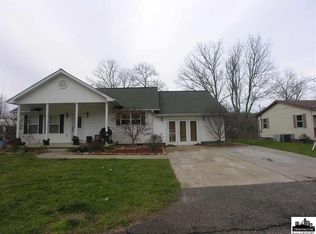 83 Meadow Rd, Wayne, WV 25570