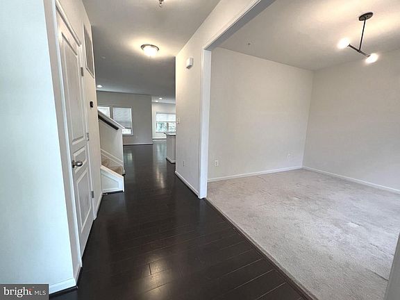 4th image of 7610 Holly Ridge Dr