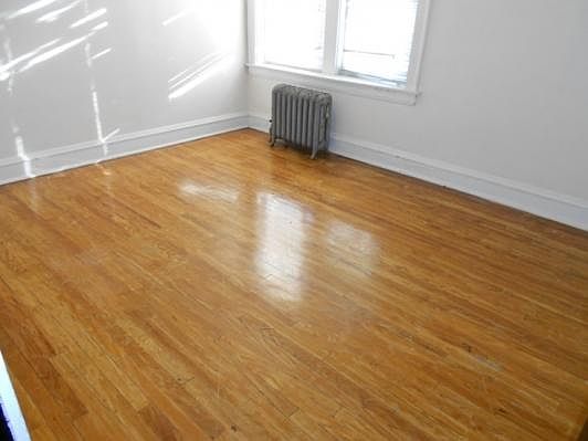 3rd image of 4427 N Ashland Ave APT 3E