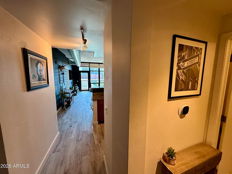 310 S 4th St #607 — Photo 4