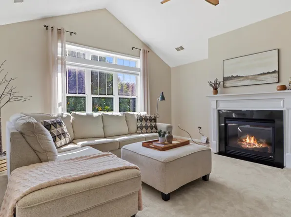 25 Corner Stone Way Unit 18, Fitchburg, WI 53711