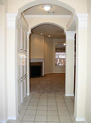 2nd image of 1521 Endicott Dr