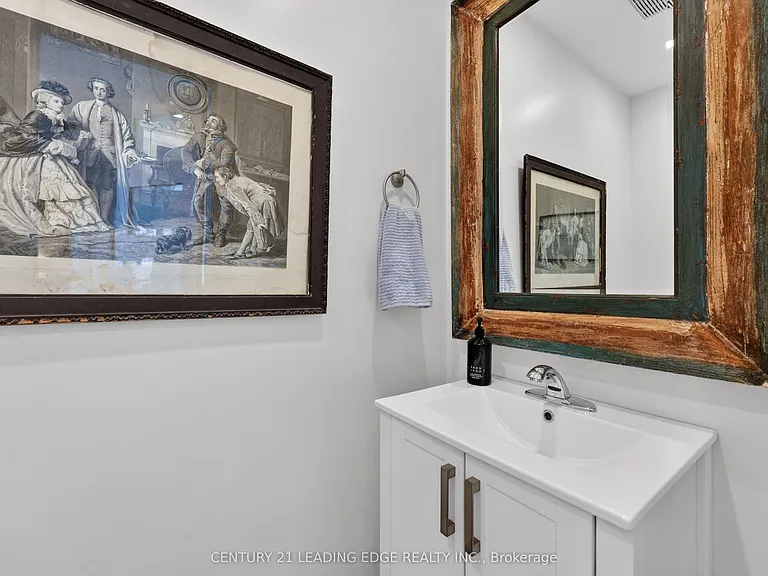29 Saint Clair St — Photo 19
