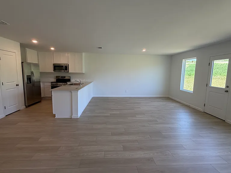 357 Artemis St — Photo 38