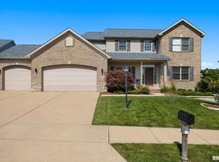 9711 N Megan Ct, Peoria, IL 61615