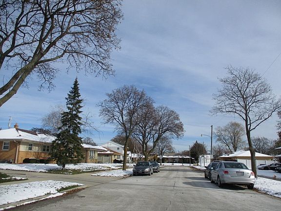 4th image of 8329 W Courtland Ave