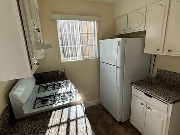 4th image of 6962 Fulton St #2585