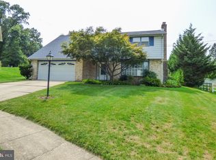 410 Folkstone Ct, York, PA 17402