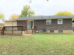 1701 Saddle Ridge Dr, Florissant, MO 63031