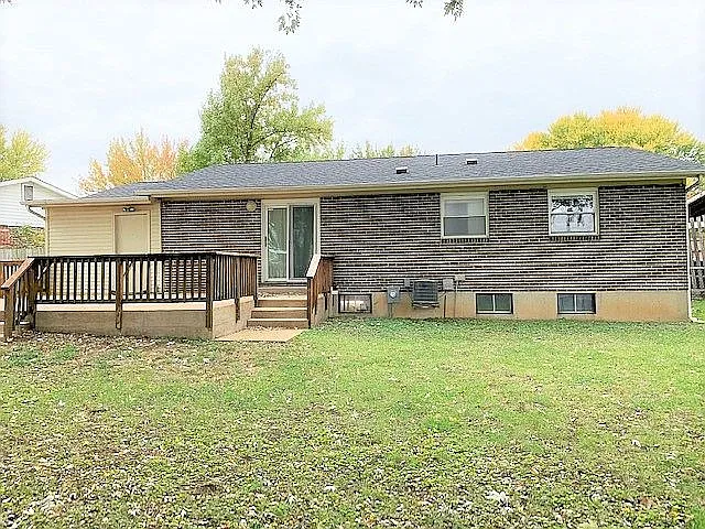 1701 Saddle Ridge Dr photo 1