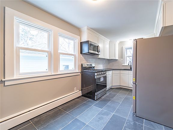 4th image of 38 Elgrove Rd