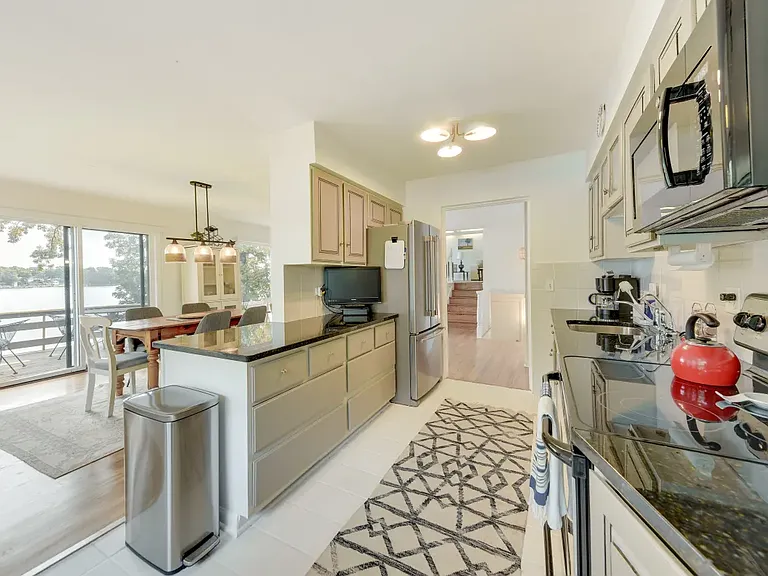 33460 N Lakeview Ct — Photo 13