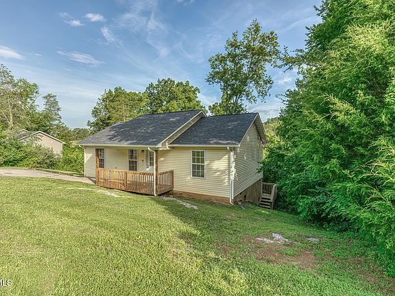 3rd image of 537 Catlett Dr