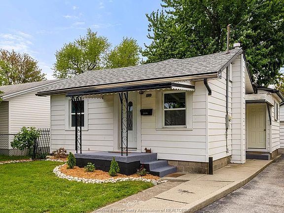 3rd image of 2519 Pillette Rd