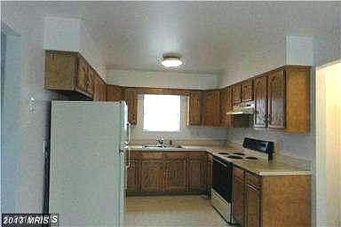 5th image of 130 W Wilson Blvd #132