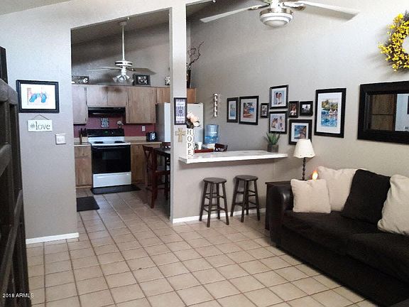 3rd image of 712 N Santa Barbara Unit 27