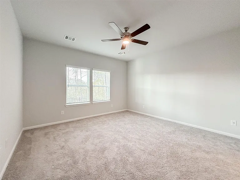 52 Valiant Ridge Trl — Photo 26