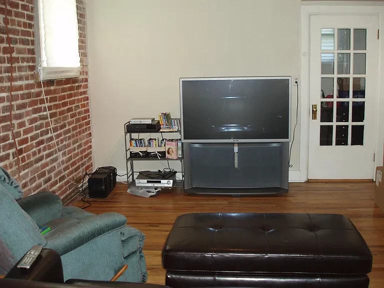 3226 Bryant St — Photo 11