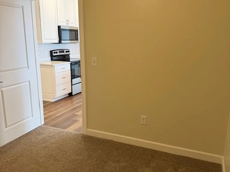 Brand New - War Eagle Apartments in the River Point District — Photo 87