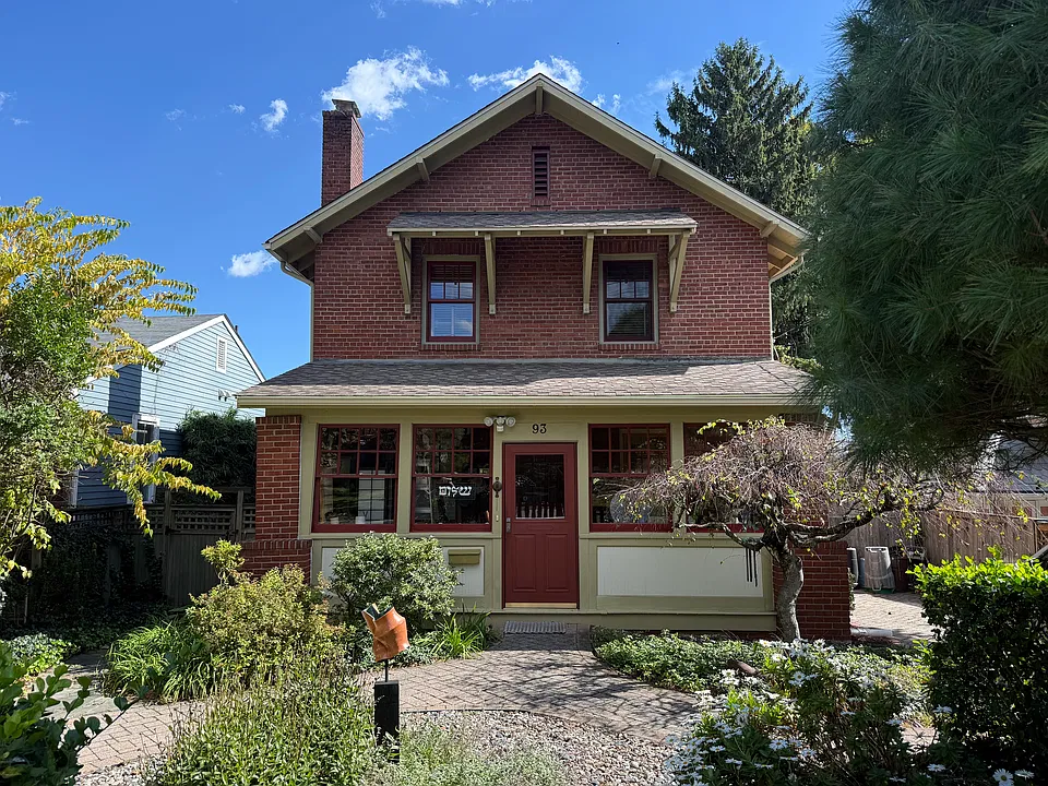 93 Piermont Ave