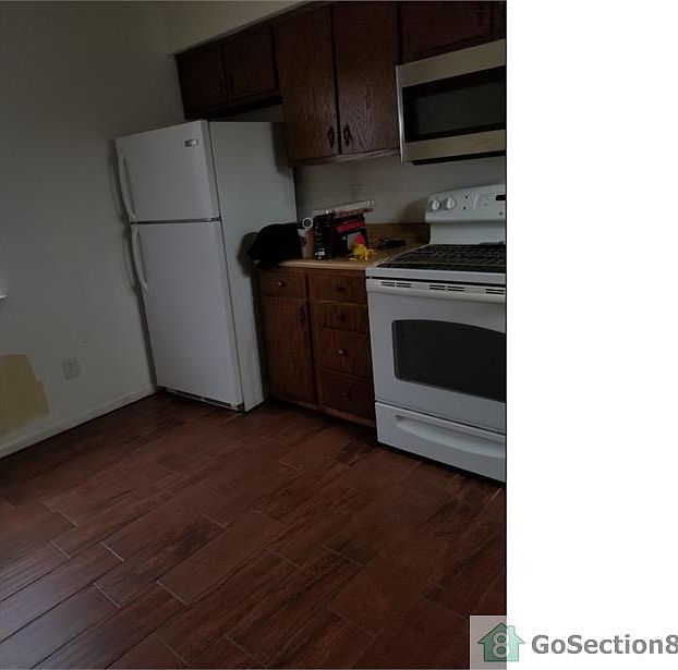 2nd image of 322 Junction Rd APT 39A