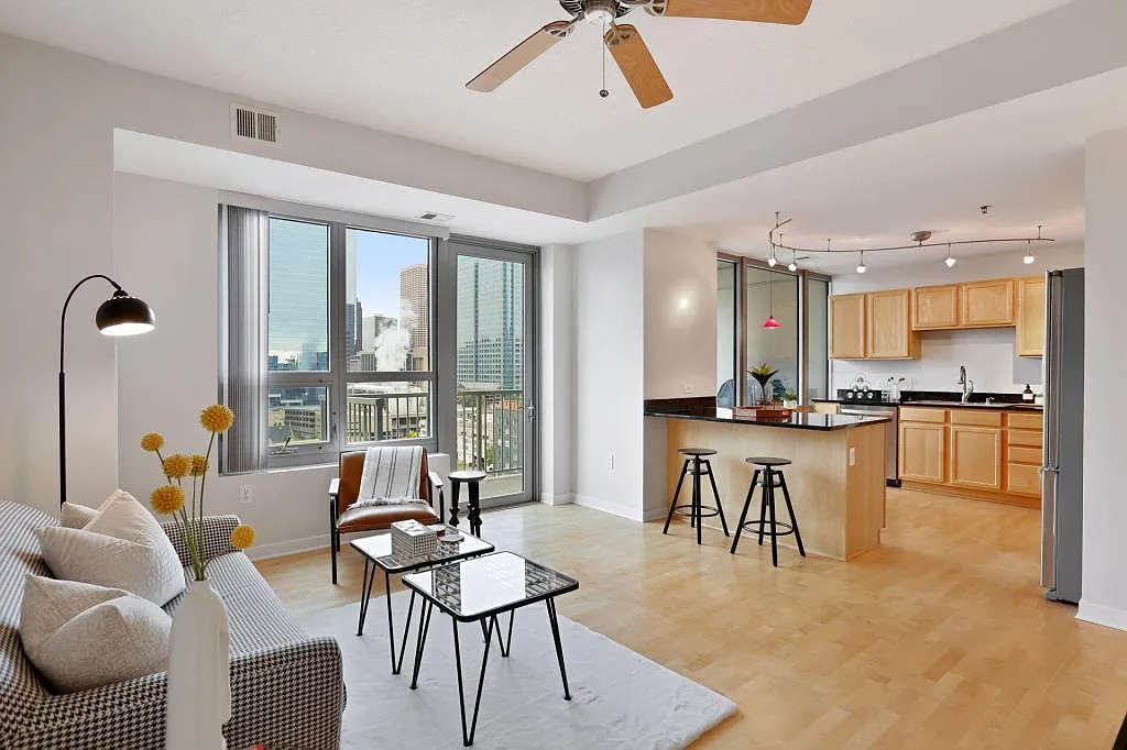 2 bed, 2.0 bath, 1120 sqft, $2,350 — Photo 1