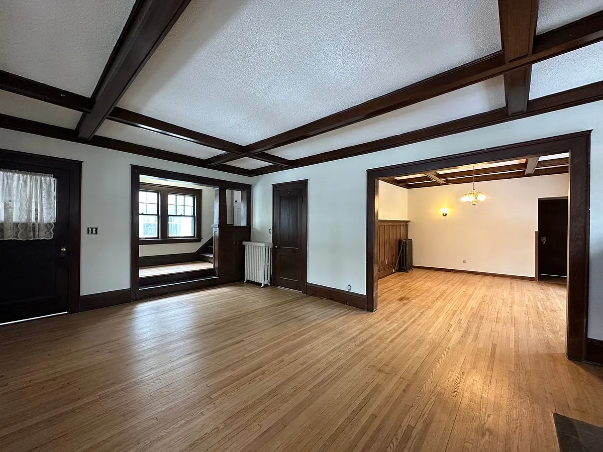 Building Photo - 2015 Laurel Ave