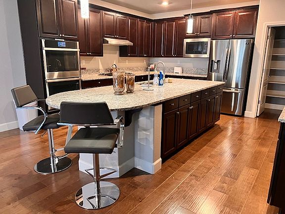 4th image of 2727 Vecchio Dr