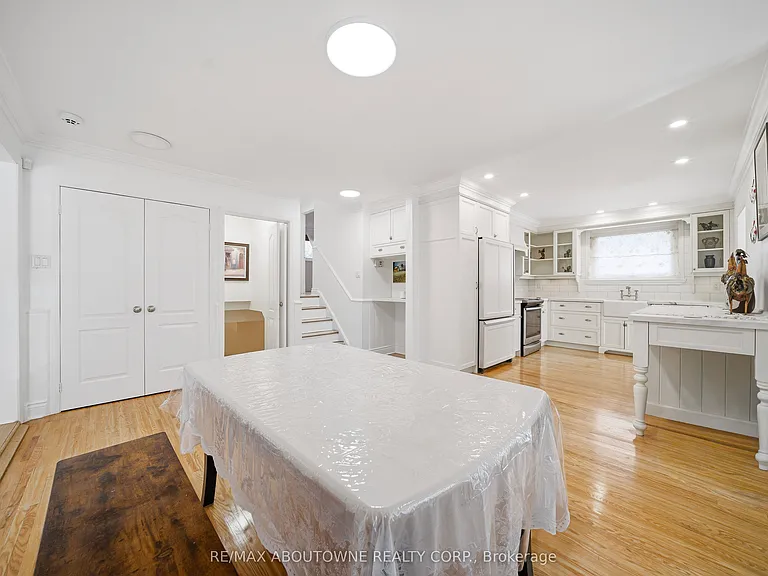481 Anthony Dr — Photo 8